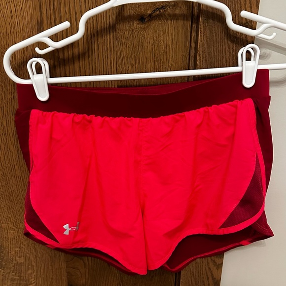 Women's Under Armour Shorts - Picture 1 of 3